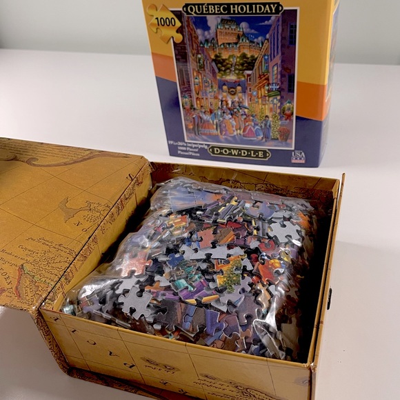 Dowdle Puzzle, “Quebec Holiday”  1,000 Pieces - Picture 9 of 15